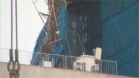 颱風紅霞登陸中國廣東　民眾被超強風雨吹到滑倒