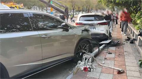 快新聞/酒後上路!士林至善路驚傳暴衝事故 波及10車畫面曝