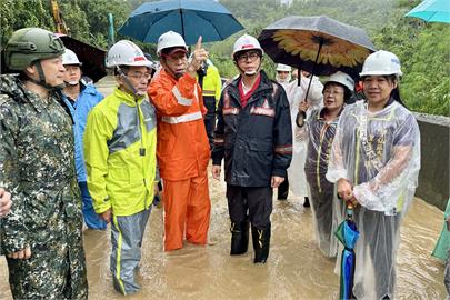 快新聞／大雨不斷！陳其邁轉赴甲仙、茂林勘災　籲避免前往山區活動
