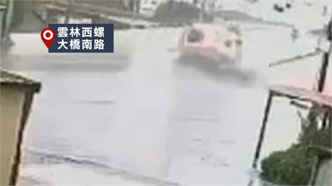 天雨路滑事故多　西螺曳引車打滑自撞幸無傷