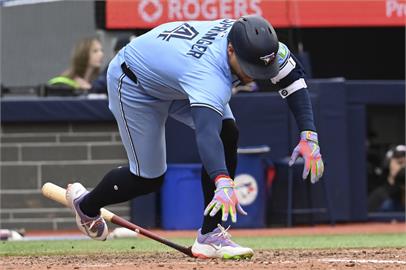 MLB(影)／春天哥史普林格「跳跳」就出局！三壘起飛失誤　尷尬遭觸殺！