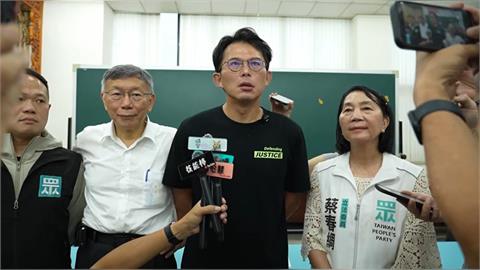 疑被黃珊珊助理爆「與藍喬法案」　黃國昌：他從民進黨來的
