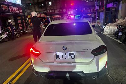 快新聞／女藝人侯沁潔違規拒檢！　倒車衝撞警員遭逮送辦