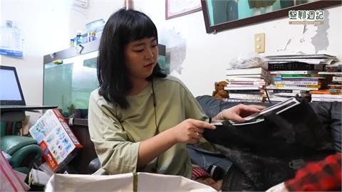 雜物堆到看嘸餐桌！母卻說「還能用」不捨丟　女兒無奈心情網嘆：我家也是