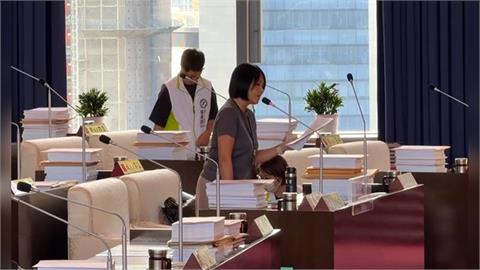 區長對部屬伸鹹豬手竟訴願成功 中市府:依程序處理