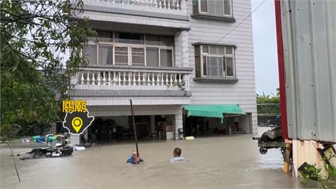 凱米暴雨淹台南　二仁溪暴漲淹水深1米「大人幾乎滅頂」