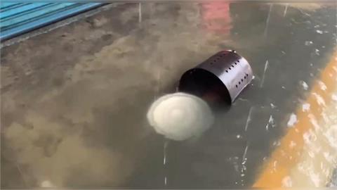 快新聞／台南豪雨開炸！2區成汪洋「驚見金爐泡水」　震撼淹水畫面一次看
