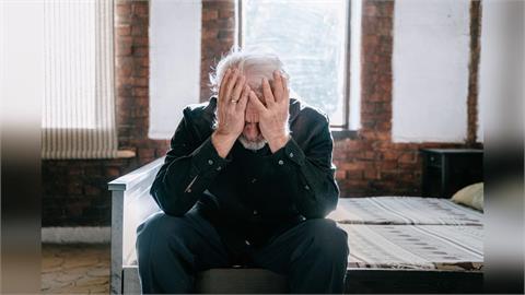 每天早起＝很健康？醫師示警「1情況恐傷腎」曝養生關鍵