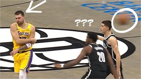 NBA(影)／帥到你傻眼！唐西奇「不看人一箭穿心」瀟灑助攻讓「雙夾呆若木雞」