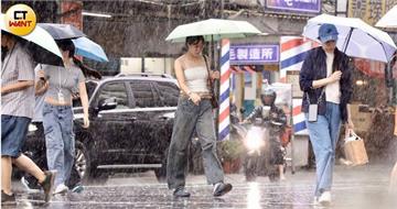 南部暴雨還沒下完！雨量上看7百毫米　專家示警「823水災」恐重演