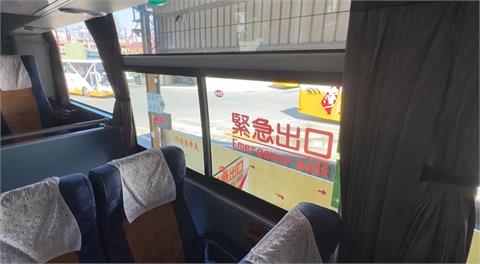 客運車窗破大洞　強風呼呼吹乘客照睡翻