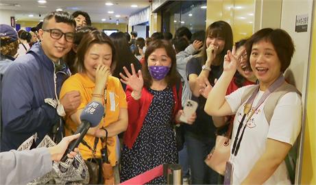 劉德華首場演唱會臨時取消改週六補辦　「劉太太」們破涕為笑