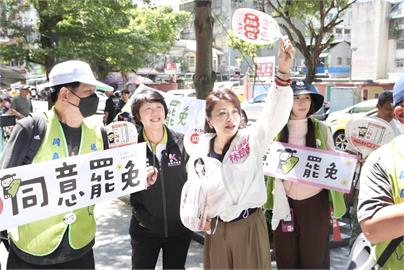 快新聞／藍白砍國防預算急「普發現金」　林楚茵：只想發錢救罷免