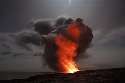 快新聞／馬南火山噴發「高度恐達15200公尺」　日氣象廳調查是否引發海嘯