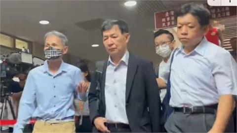 彭振聲女兒來了！直奔殯儀館處理母親後事　受訪只「哽咽回這1句」