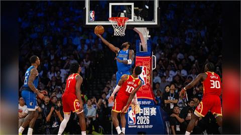 NBA(影)／睽違586天重返賽場！獨行俠明星後衛厄文終於在熱身賽復出