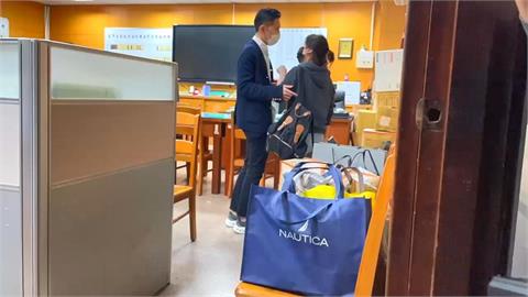 柯文哲宣判／3千萬籌到了！沈慶京司機載6袋錢辦保　嗆「難以信服」判決：將上訴