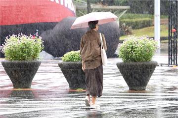 【一週天氣】雨還沒完！桃園以北今防大雨　週三東北季風報到北台灣轉涼