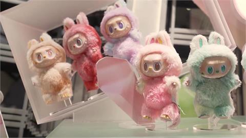 泡泡瑪特「Labubu」真人電影開拍！合作「這」導演網驚：史詩恐怖片？