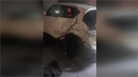 彰化轎車酒駕撞民宅翻覆　台中機車路口撞滑板車女童