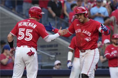 MLB(影)／「春天哥」單場雙響砲7打點　藍鳥轟垮洋基直逼美聯東王座