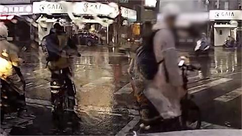 女駕駛不捨學生淋大雨騎單車　暖送雨衣「他比我更需要」感動網