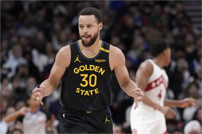NBA(影)／生涯紀錄超越艾佛森、柯比　柯瑞紀錄夜卻成「里程悲」