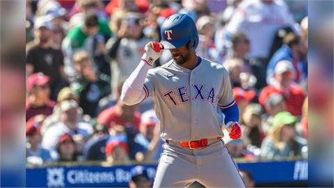 MLB(影)/39歲麥卡臣本季首轟出爐!棒打老東家費城人竟還要向球迷道歉?