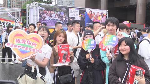 10月同志驕傲月　比薩業者推遊行花車、彩虹市集