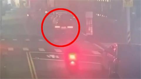 北市Uber暴衝連撞13車！　1男慘被壓車底...斷腿送醫