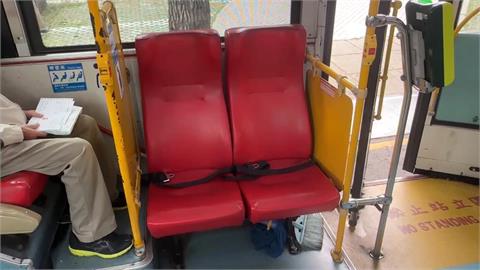 想和朋友坐一起！　女搭公車要求讓位不成亂罵人