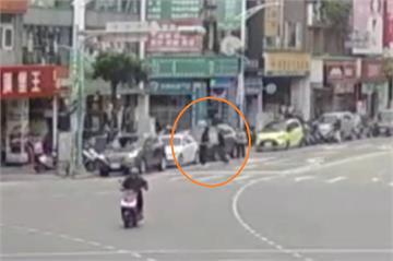 為搶停車格　兩男街頭爆全武行提告傷害全進了警局