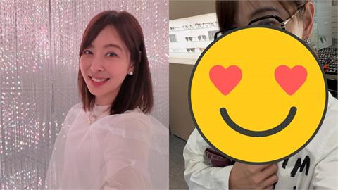 正妹「試戴老花眼鏡」竟是賈永婕！認了「越看越模糊」無奈投降：躲不掉