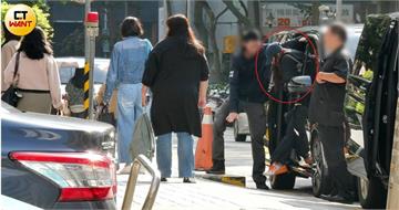 神秘返台1／周子瑜低調返台工作照曝光　母女一同現身行程保密到家