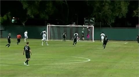 足球(影)／NCAA美國大學足球開幕戰　史丹佛大學上演半場絕殺秀