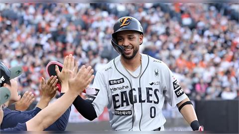 中職(影)／富邦悍將新洋砲來了！簽下冬盟「打擊率破4成」強打提升火力