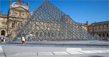 羅浮宮珠寶失竊「財損逾30億元」 7分鐘神偷行動震驚法國