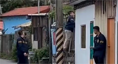 通緝犯懸賞毒品找前女友 警上門逮人搜出槍.毒