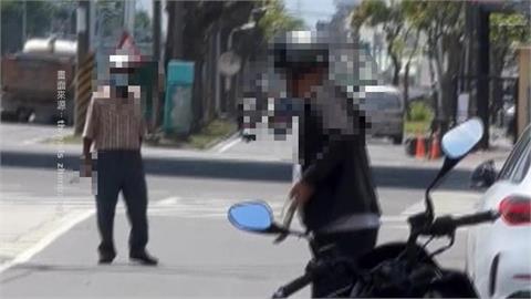 認錯仇家？　高雄驚傳砍人　騎士等紅燈遭攻擊「白衣染血」