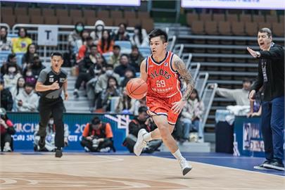 東超／盧峻翔狂轟33分率隊闖4強　69大魔王賽後英文受訪並分享學英文秘訣