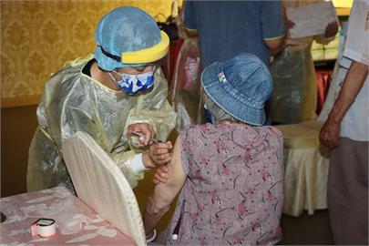 快新聞／苗栗累計2起老翁接種AZ疫苗後死亡　PCR皆陰性
