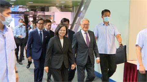 蔡總統、吳東亮談綠電　碳權交易所確保企業綠電穩定