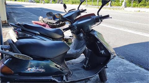 婦人騎「警用」摩托車　網友：喝醉騎錯車？