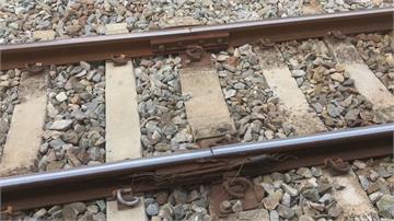 台鐵新市永康路段 鋼軌斷裂緊急修復