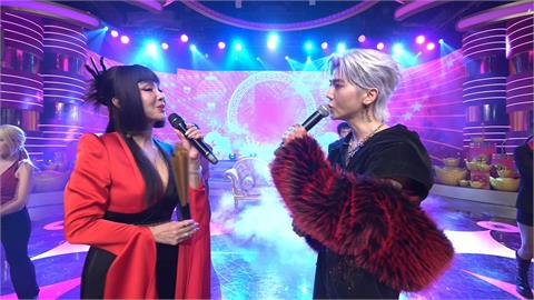 除夕特別節目「百人開場」　#-#陳美鳳、畢書盡同框帶來精采組曲