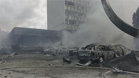 俄潛射飛彈轟烏克蘭文尼察　監視畫面曝咖啡廳窗炸飛人躲避