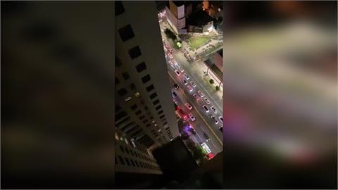 獨家／新竹晴空匯高樓層火警竄濃煙　住戶急逃生