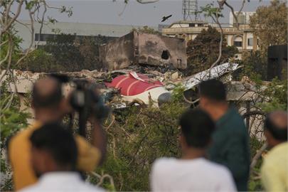 快新聞／印航失事第三天　印度政府下令「擴大檢查787」不排除全面停飛