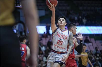 PLG/　鋼鐵人苦吞5連敗　盧峻翔獨得23分助領航猿4連勝