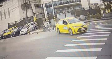 基隆19歲無照男闖紅燈撞車逃逸　後座女友噴飛腦死家屬忍痛器捐